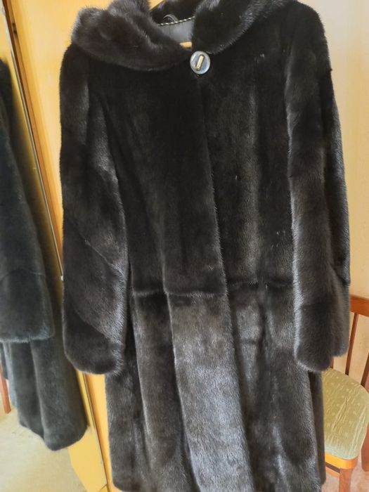 Продам Норковую шубу