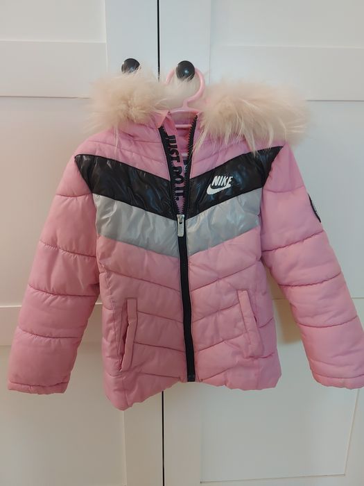 Разпродажба на дрешки на символични цени