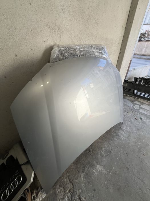 Капак Audi A3 8p 2/3 врати Малката решетка