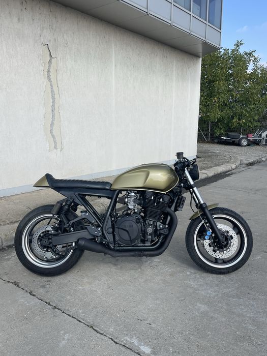 YAMAHA XJR 1300 Cafe Racer