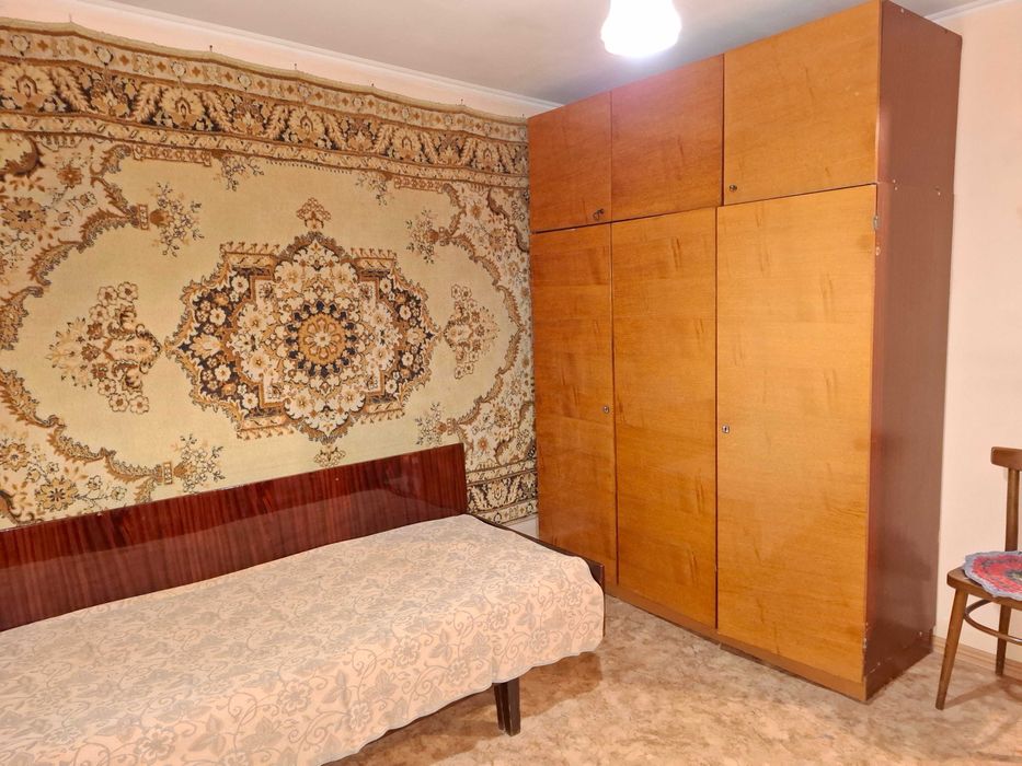 Сдается времянка (21 кв. м). Район Алматы-1, около 4-й гор. больницы.