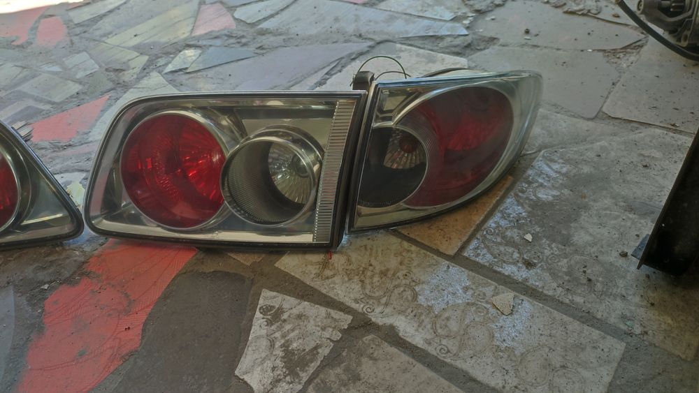 Задние фары на Мазда 6