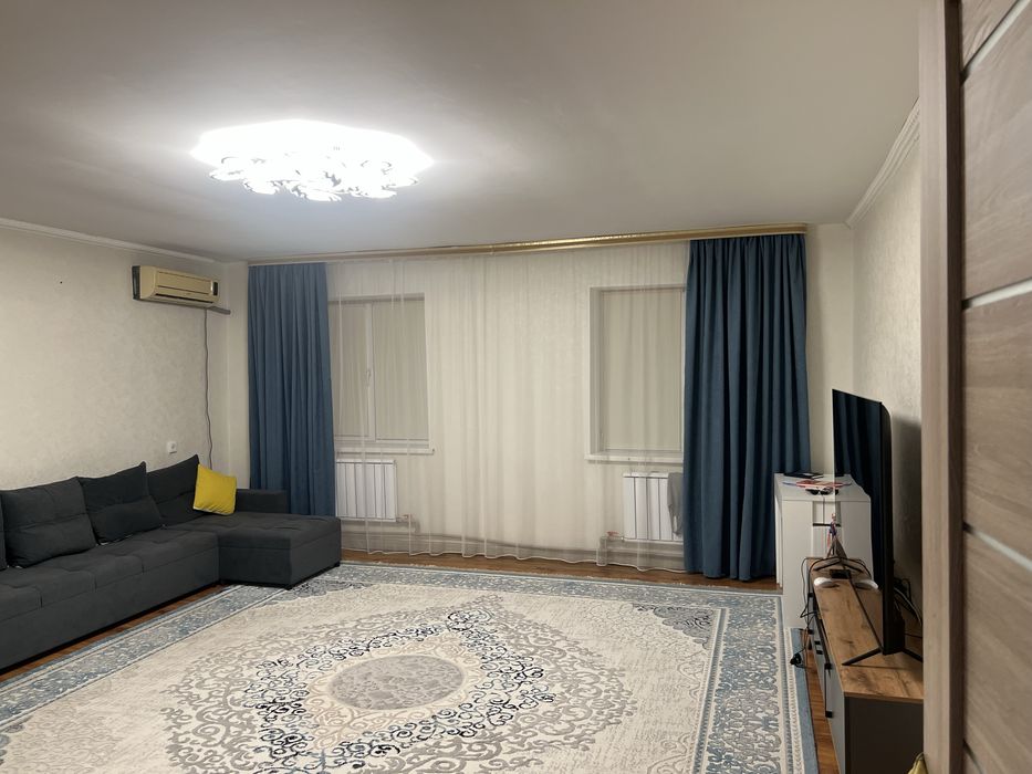 Срочно продается квартира центре города.