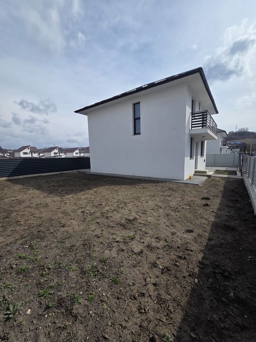 Vand casa noua individuala complet mobilata si utilata