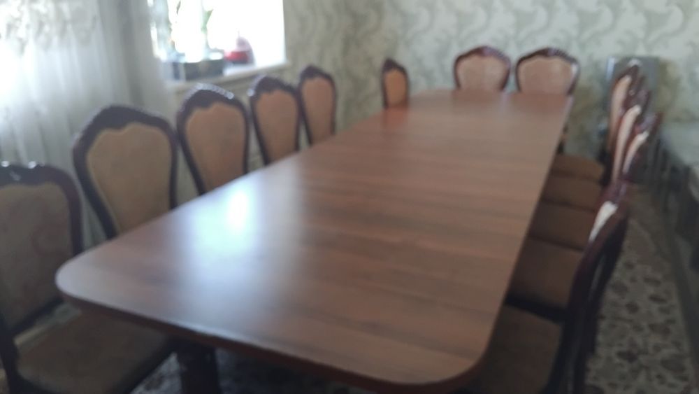 Продам стол вместе со стульями