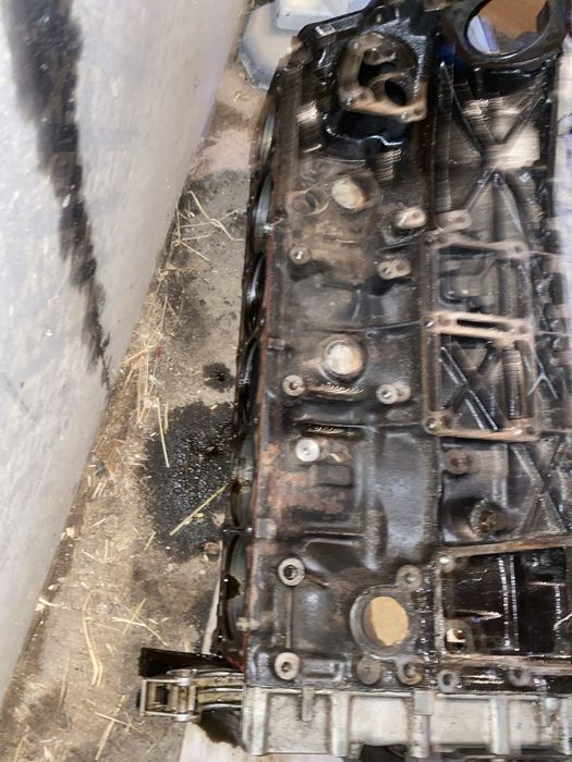 Продам запчасти на М 104