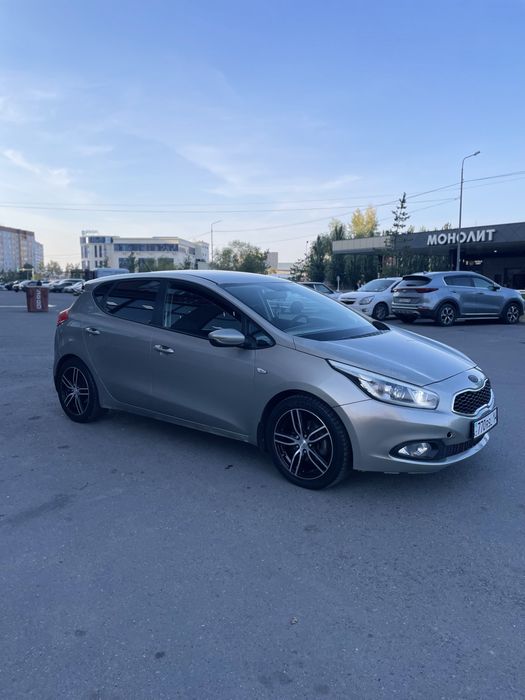 Kia ceed 2013 года