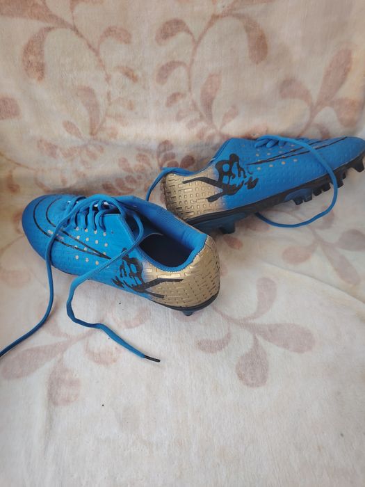 Бутонки нови 37 номер