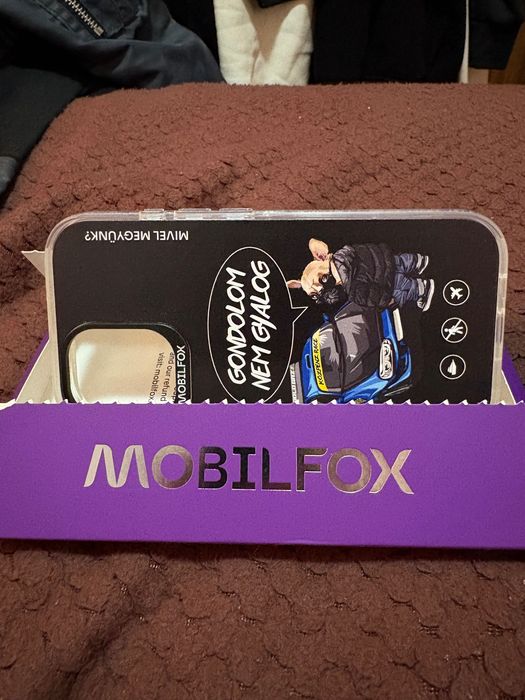 Калъфи за iPhone 16