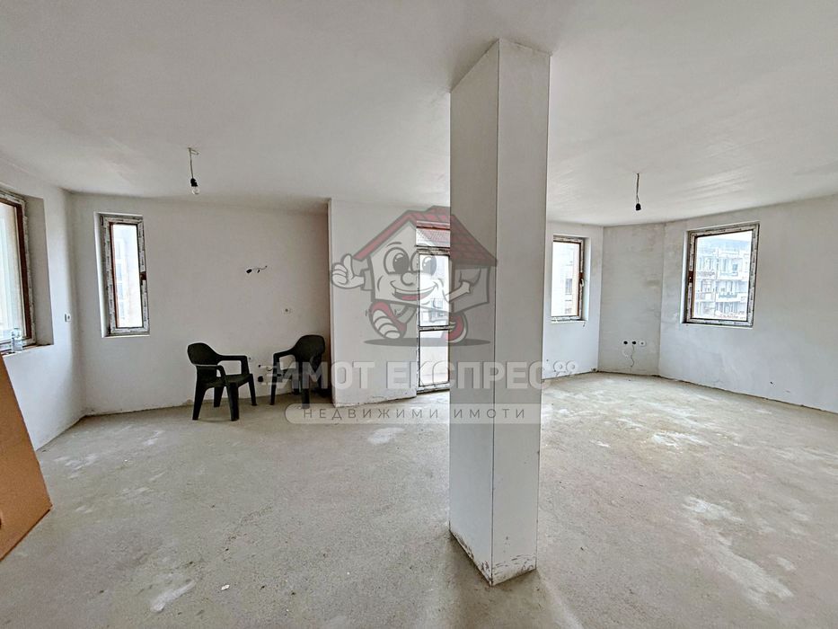 Продава се Тристаен апартамент в Асеновград - 125 кв.м за 908 €/кв.м - Снимка #2