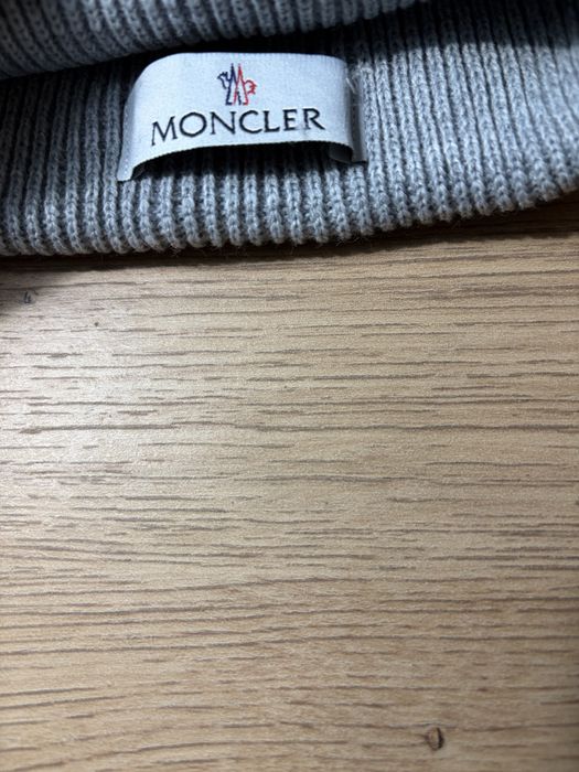 Caciula Moncler Gri
