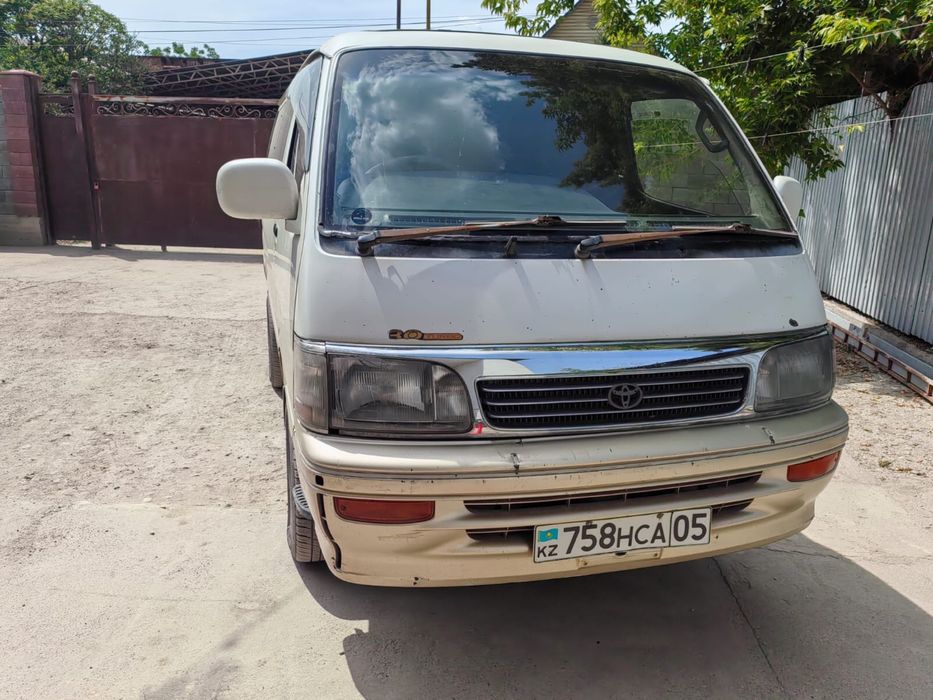 Продам Toyota Hiace