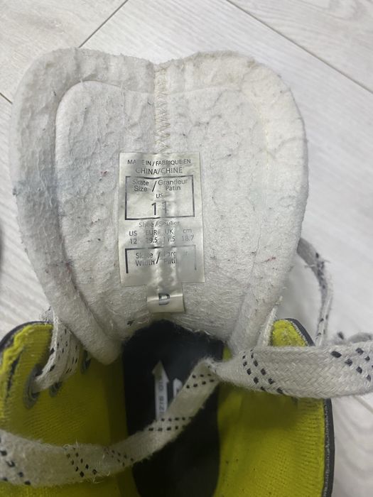 Продам коньки Размер 29.5