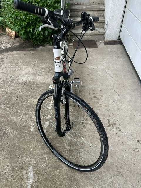 Vreau sal vind bicicleteVand Bicicleta Dama KTM City Line 7 Genesis Montana Cross Series 28 trekking