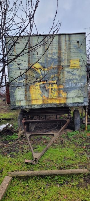 Фургони за пчели и др.