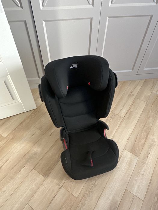 Авто кресло britax до 12 лет (до 36кг)