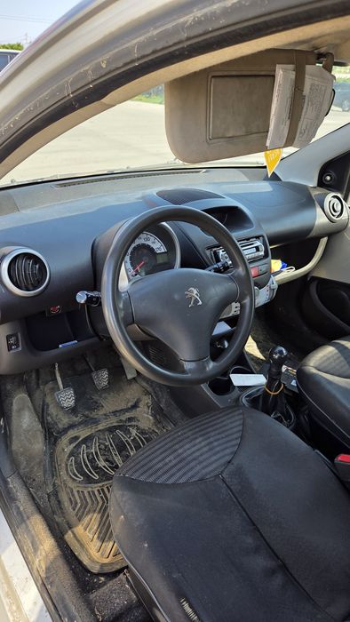 Peugeot 107 2013 benzină, 800 € — imagine 4