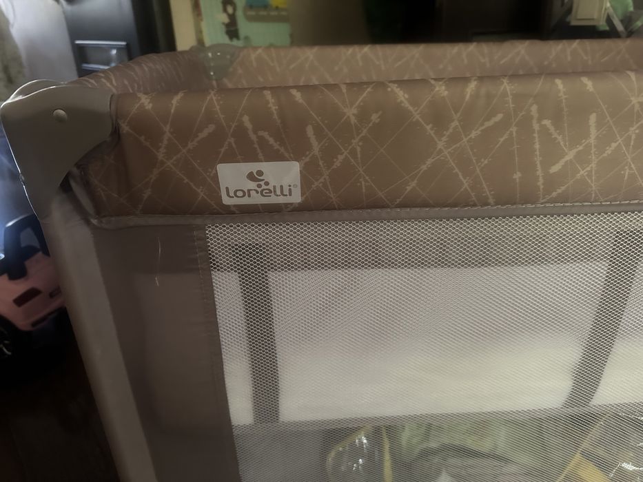 Детская кроватка - манеж