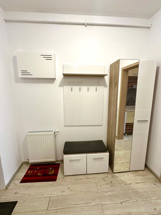 Proprietar inchiriez apartament 2 camere in Giroc