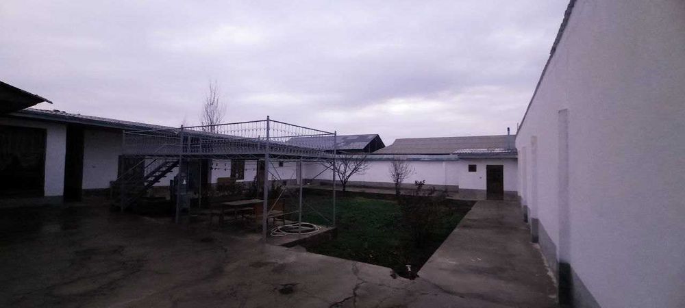 Namunali uy sotiladi