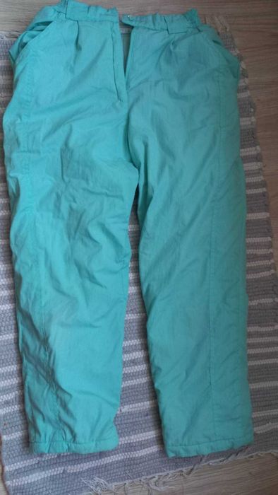 Последни бройки ски екипи,якета и долници  по 15лв за брой,разпродажба