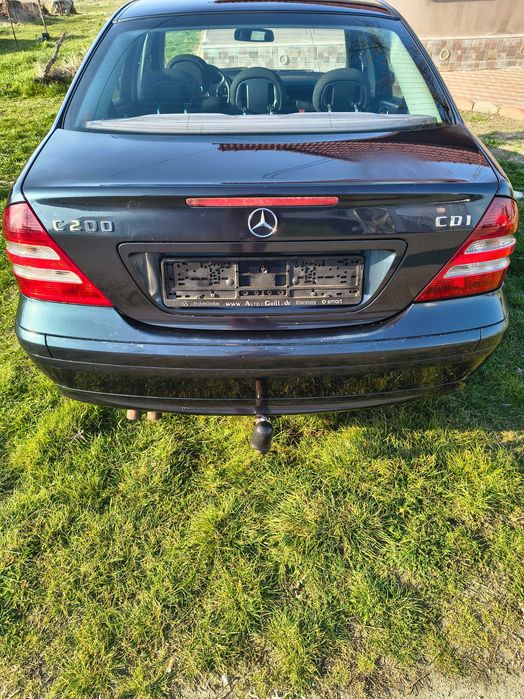 Mercedes-Benz C200