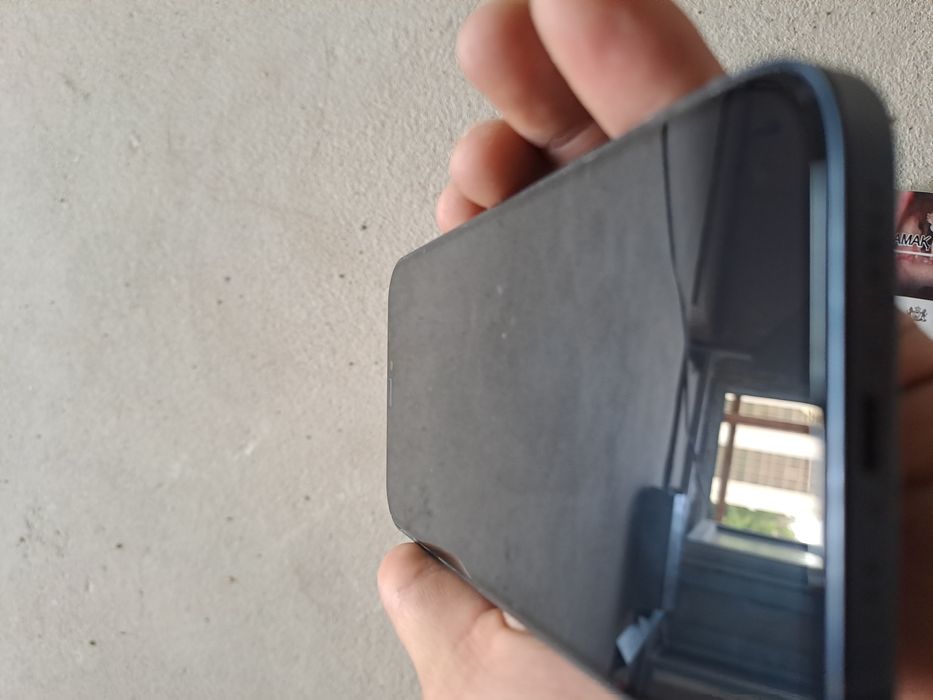 Айфон 12 сатылады