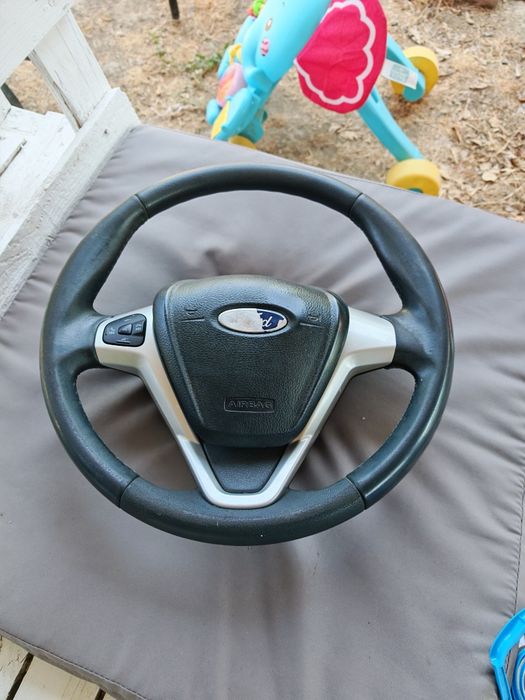 Волан с airbag Ford Fiesta mk7