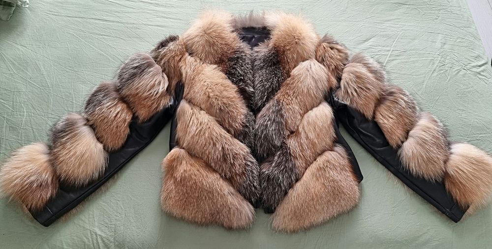 Vând haina din blana naturala și piele naturala