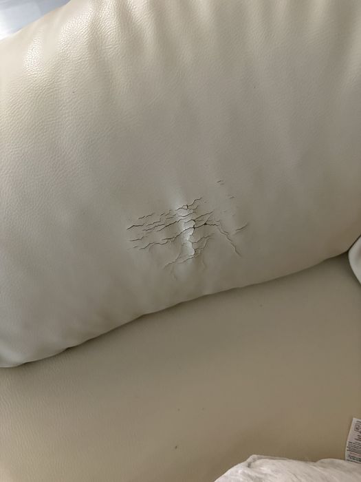 Дивани и холна маса