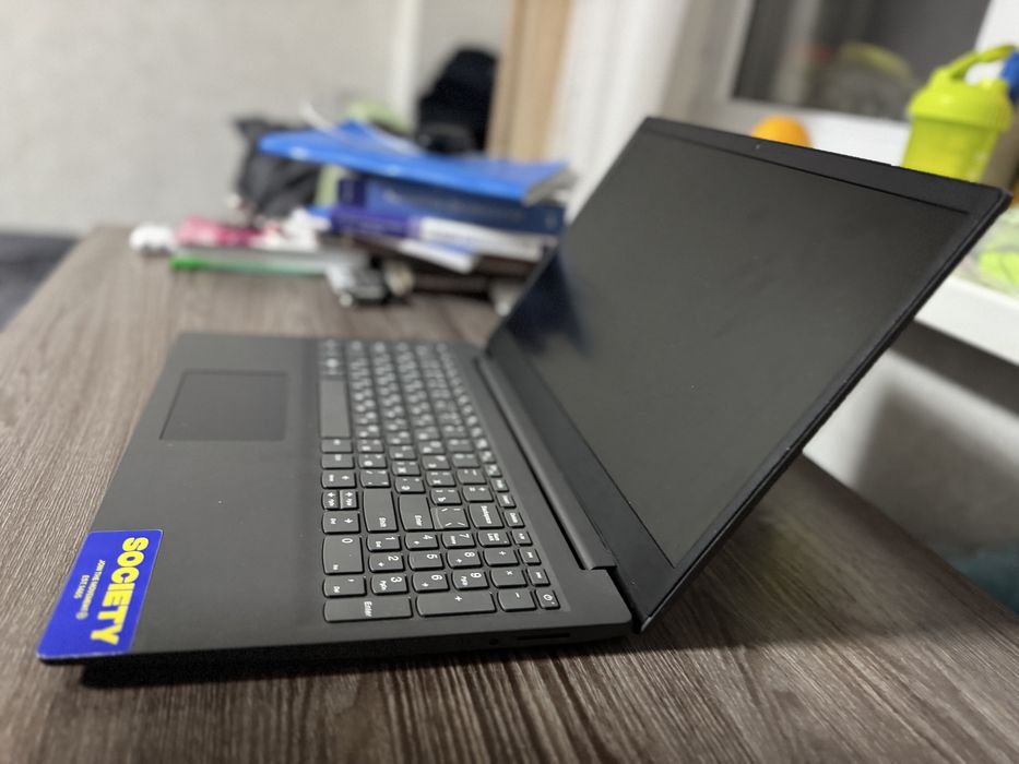 Lenovo V15 IIL  ноутбук
