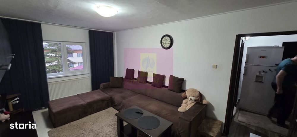 Apartament cu 2 camere de vânzare în Câmpina, zonă Central