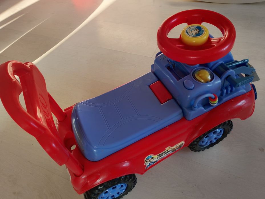 Само колата е използвана, но и тя е като нова