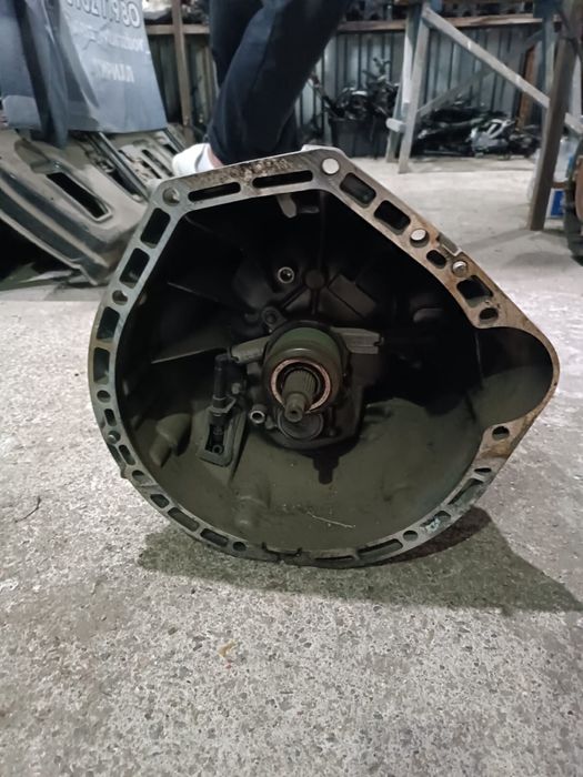 Продам МКПП 6-ступка Мерседес