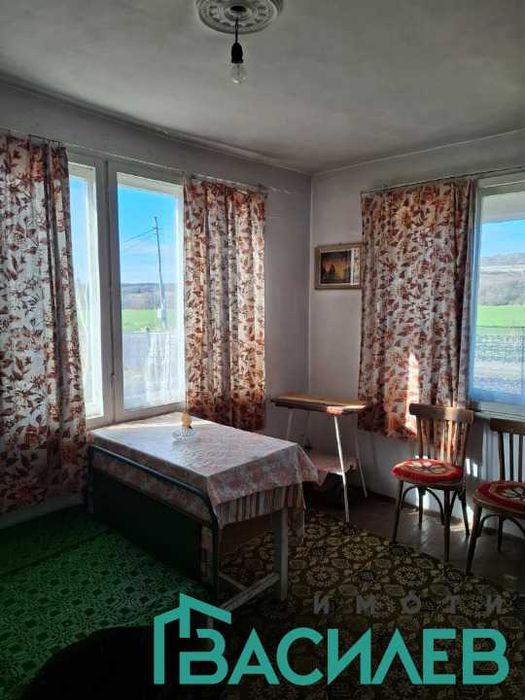 Продава КЪЩА област Перник, с. Гърло