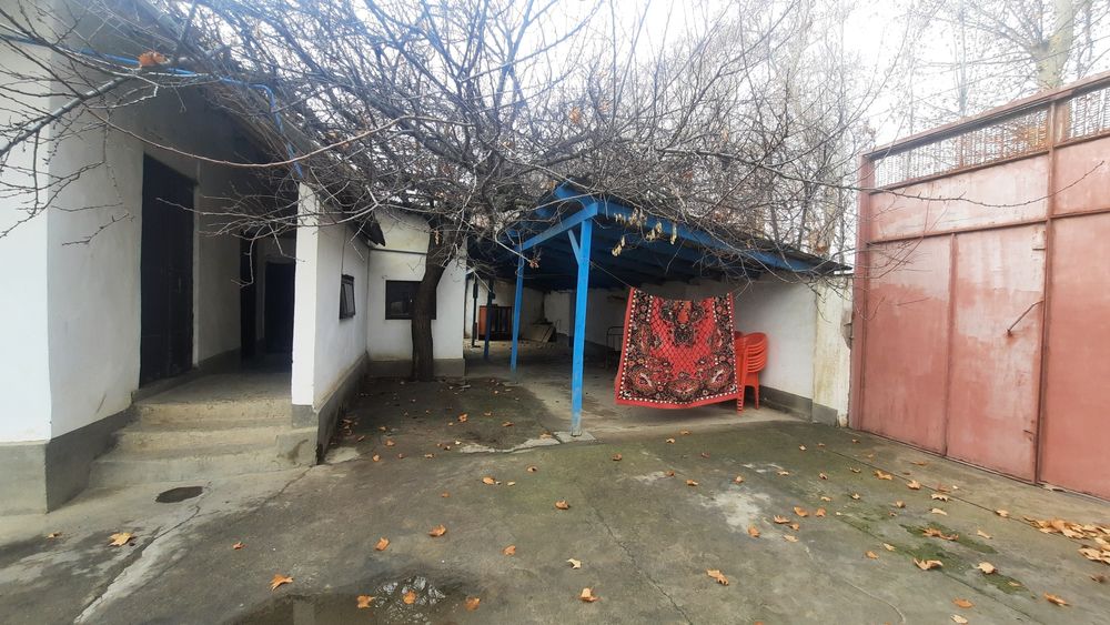 Uy sotiladi 4 sotih Qibrayda