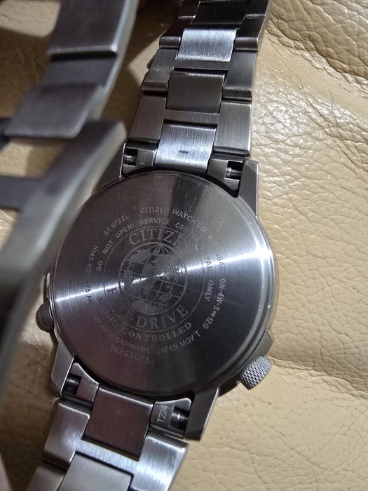 Обмен Японские часы Citizen CB0240-88L