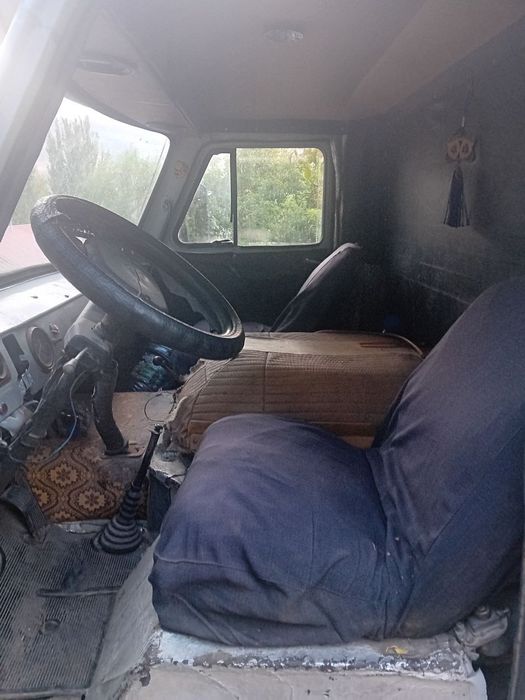 Uaz bartavoy sotiladi benzinda