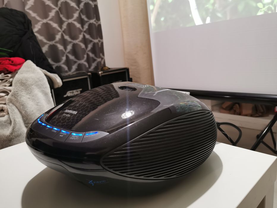 Videoproiector Ultra Short Toshiba TDP-ET10