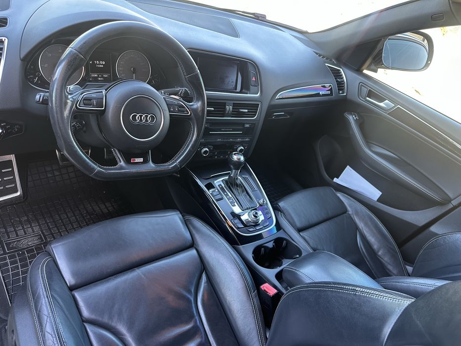Продавам Audi SQ5