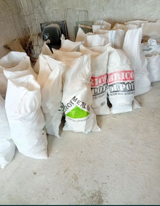 Debarasări, Transport piatră ,moloz, mobila,nisip,marfă