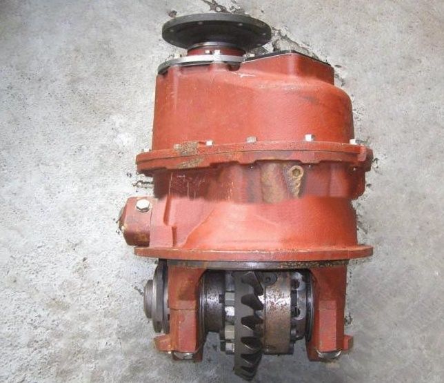 Редуктор среднего моста мзкт (25 х 13)