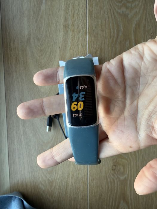 Ceas smartwatch Fitbit