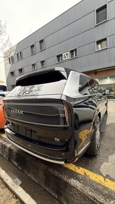 Zeekr 9X Hyper с официальной гарантией