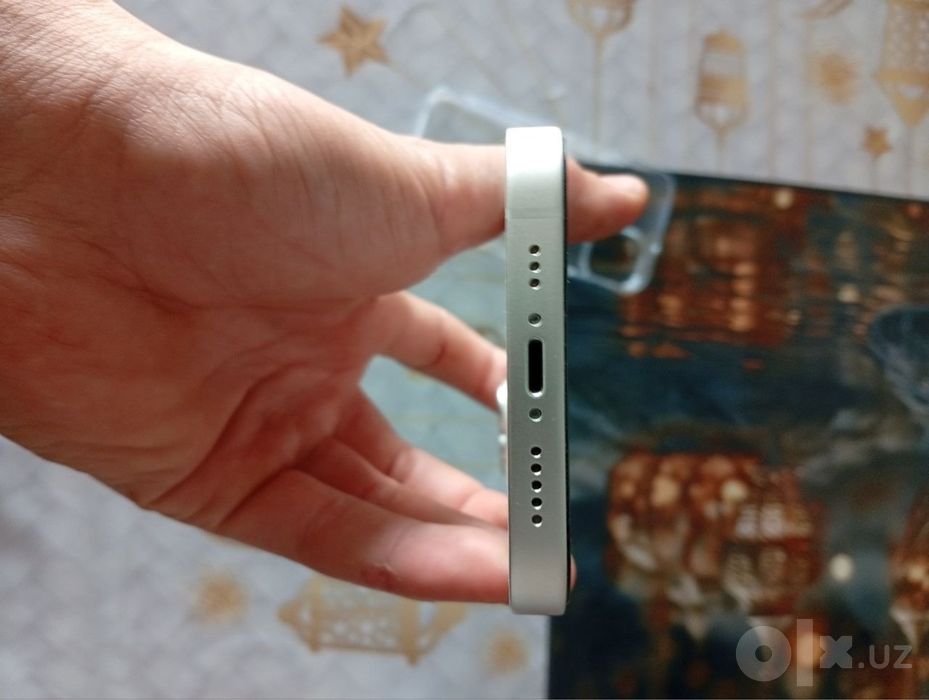 iPhone 14 ideal.