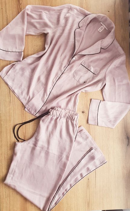 Victoria’s Secret Set Pijama Satinat / Loungewear – XS Regular se potriveşte şi pentru S