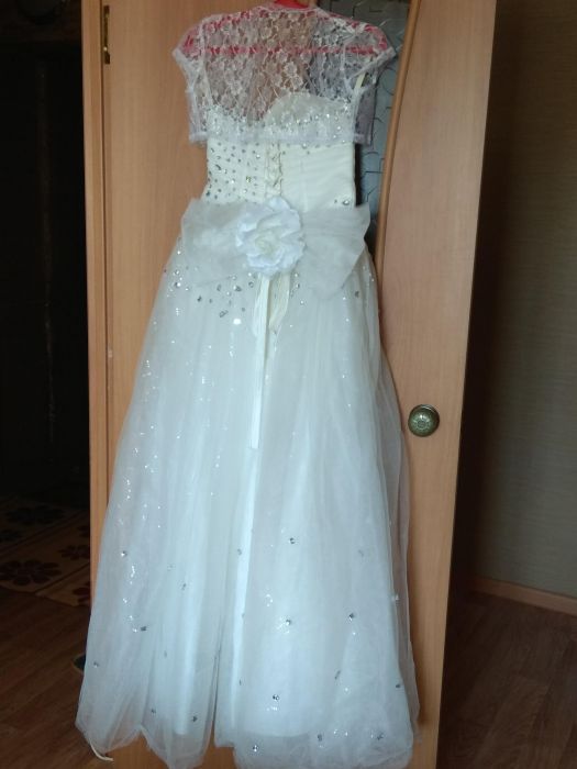 Свадебное платье