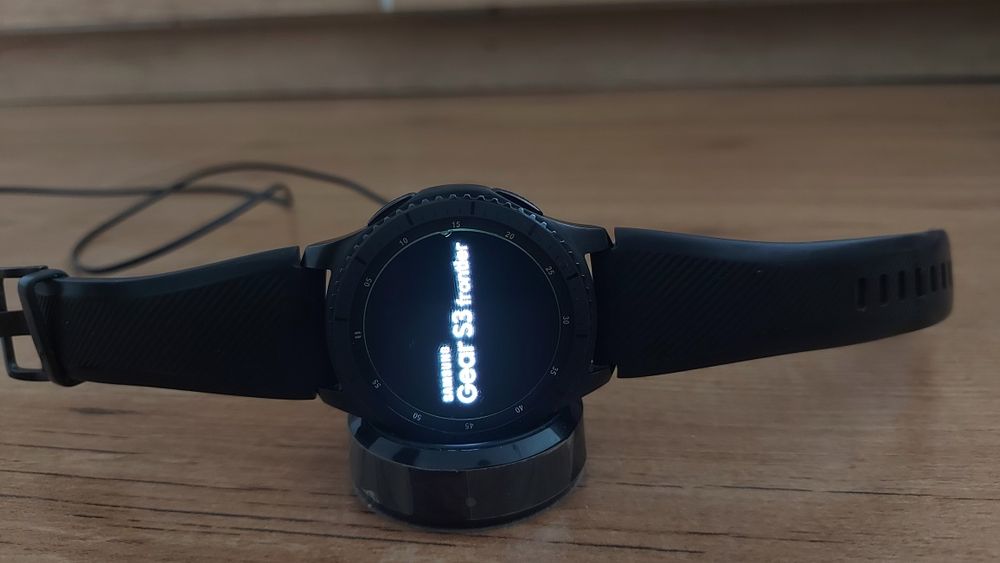 Смарт часовник Samsung Gear S3 frontier