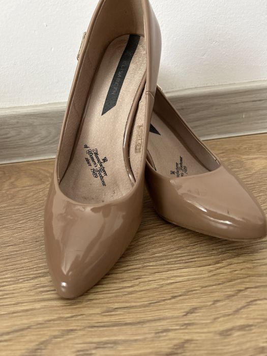 Pantofi bej lacuiti  Elisabeth 38