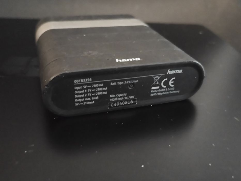 Baterie externa Hama 10600mah, output 5v 2100mah